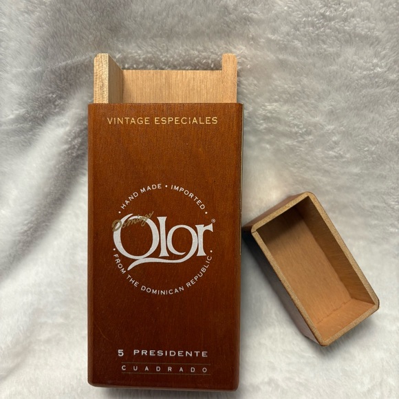 Olor Cigar Box Wood 7.5” Tall, Removable Lid Great Condition Label Intact - Picture 2 of 8